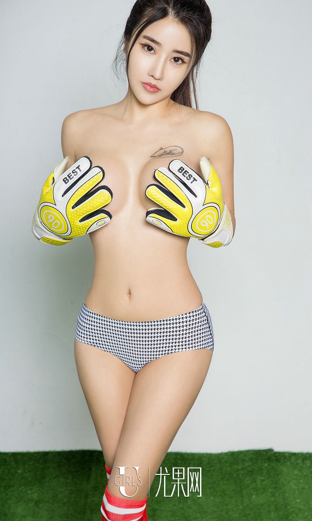 [爱尤物]2017APP No.688 张馥棋